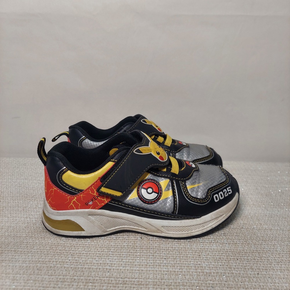 Pokemon Pikachu Boys Sneakers Ground Up Black Silver Red Size 13 ECPK3126MJ